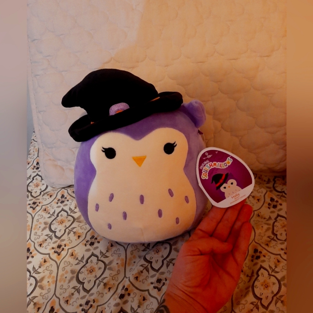 Holly the Halloween Owl Squishmallow